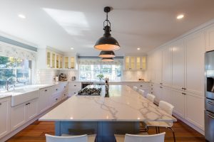 Kitchen island with Ceasarstone Benchtop
